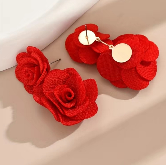 NIP Rose Fabric Dangle Earrings - Picture 7 of 7